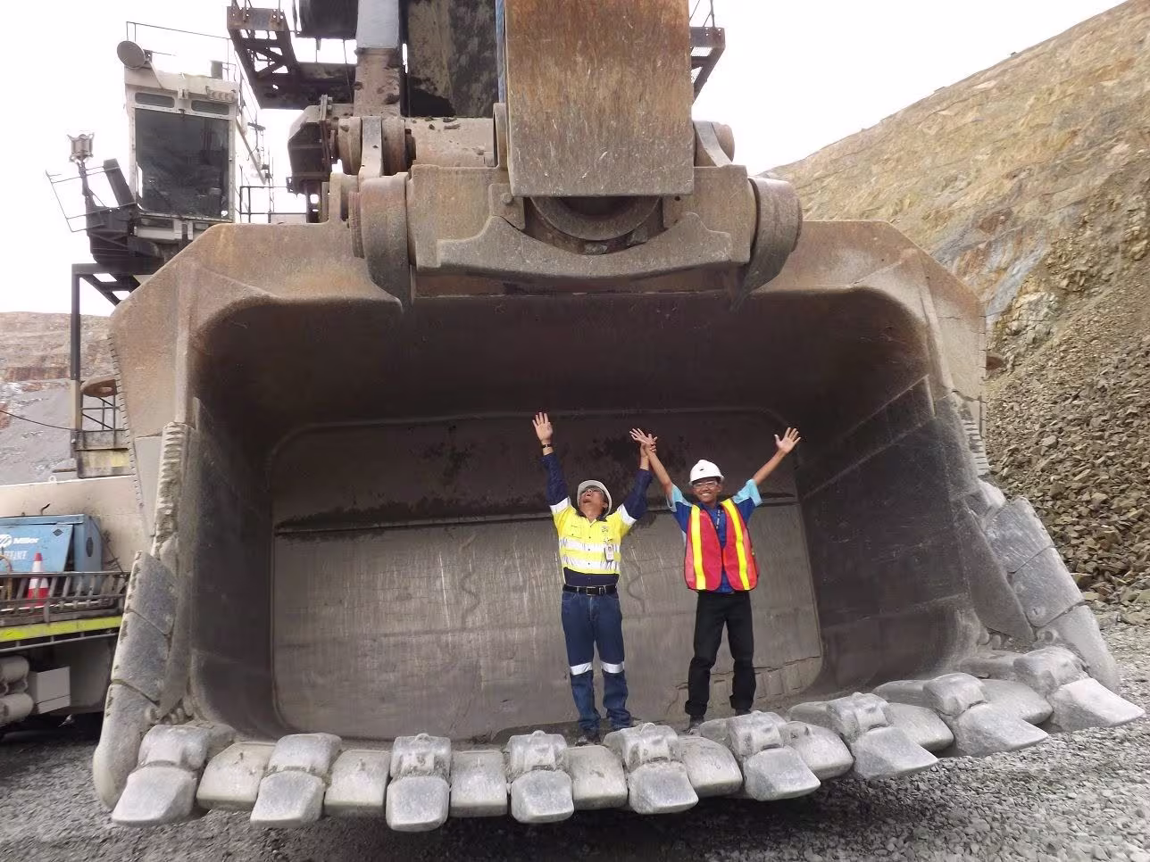 Operasi & Inspeksi Shovel P&H 4100, Hitachi 3600 & Tamrock