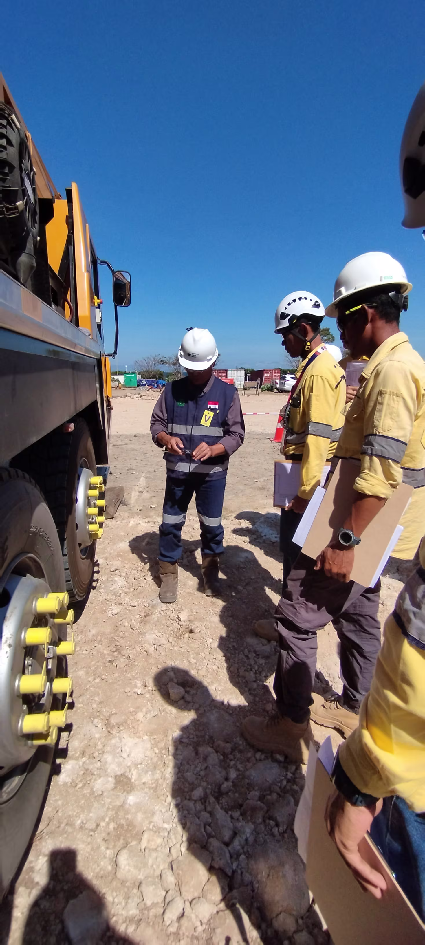 Commissioning Mobile Crane — Inspeksi Derek 1